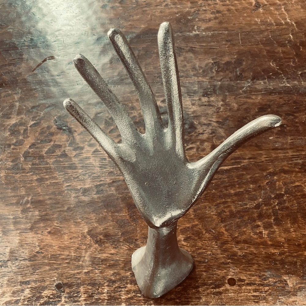 Fun Decorative Metal Hand - Picture 3 of 4